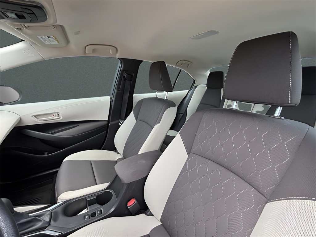 2025 Toyota Corolla LE photo 12