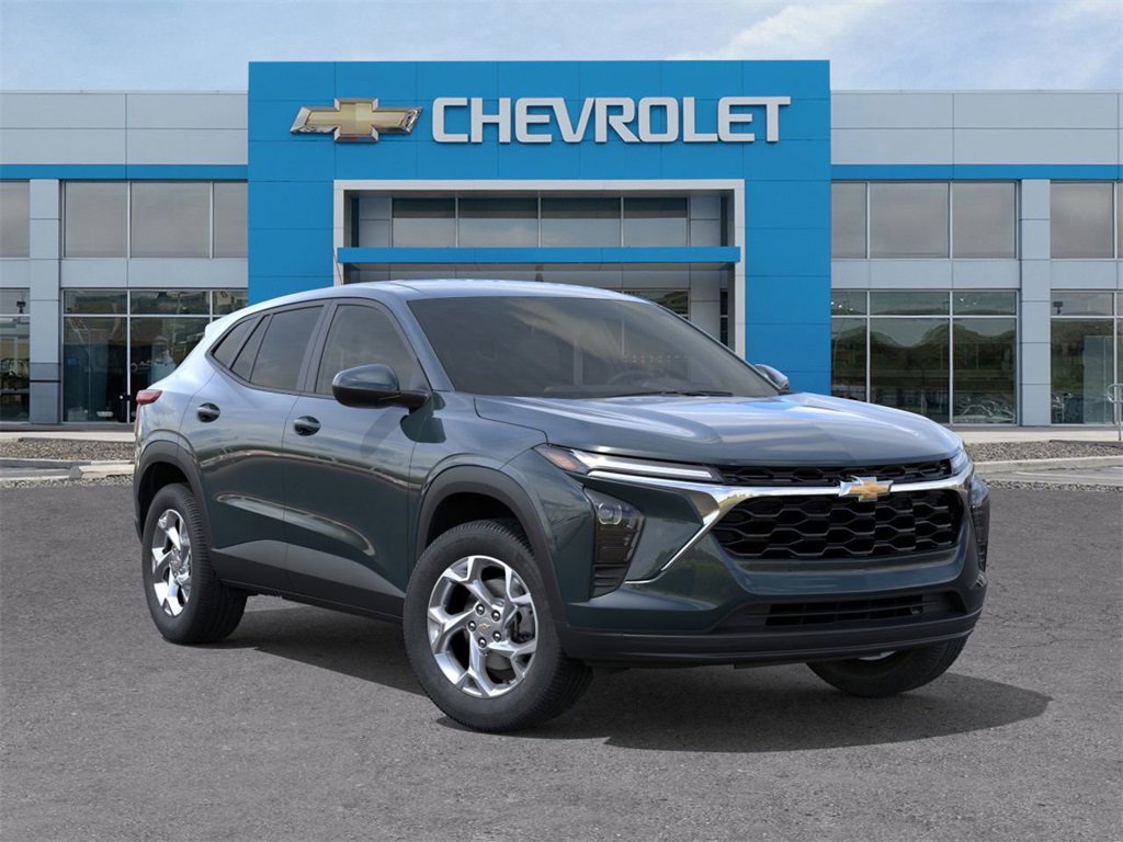 2026 Chevrolet Trax LS photo 2