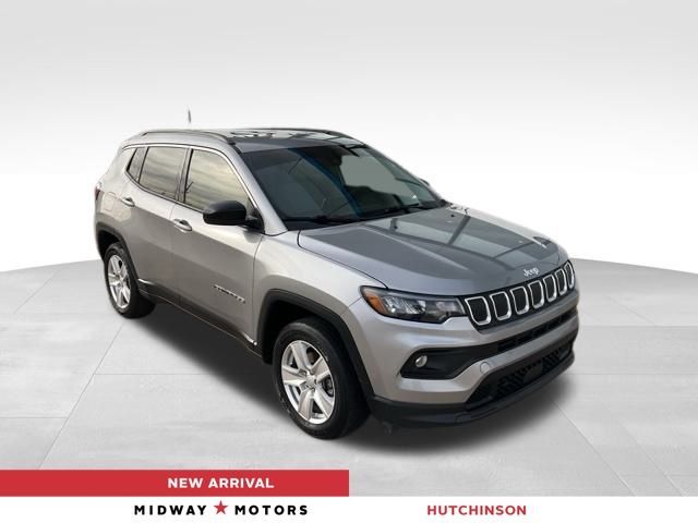 2022 Jeep Compass Latitude's photo