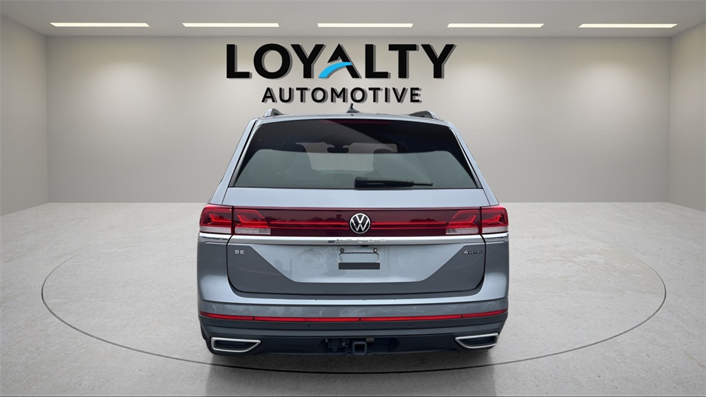 2024 Volkswagen Atlas SE Technology photo 3
