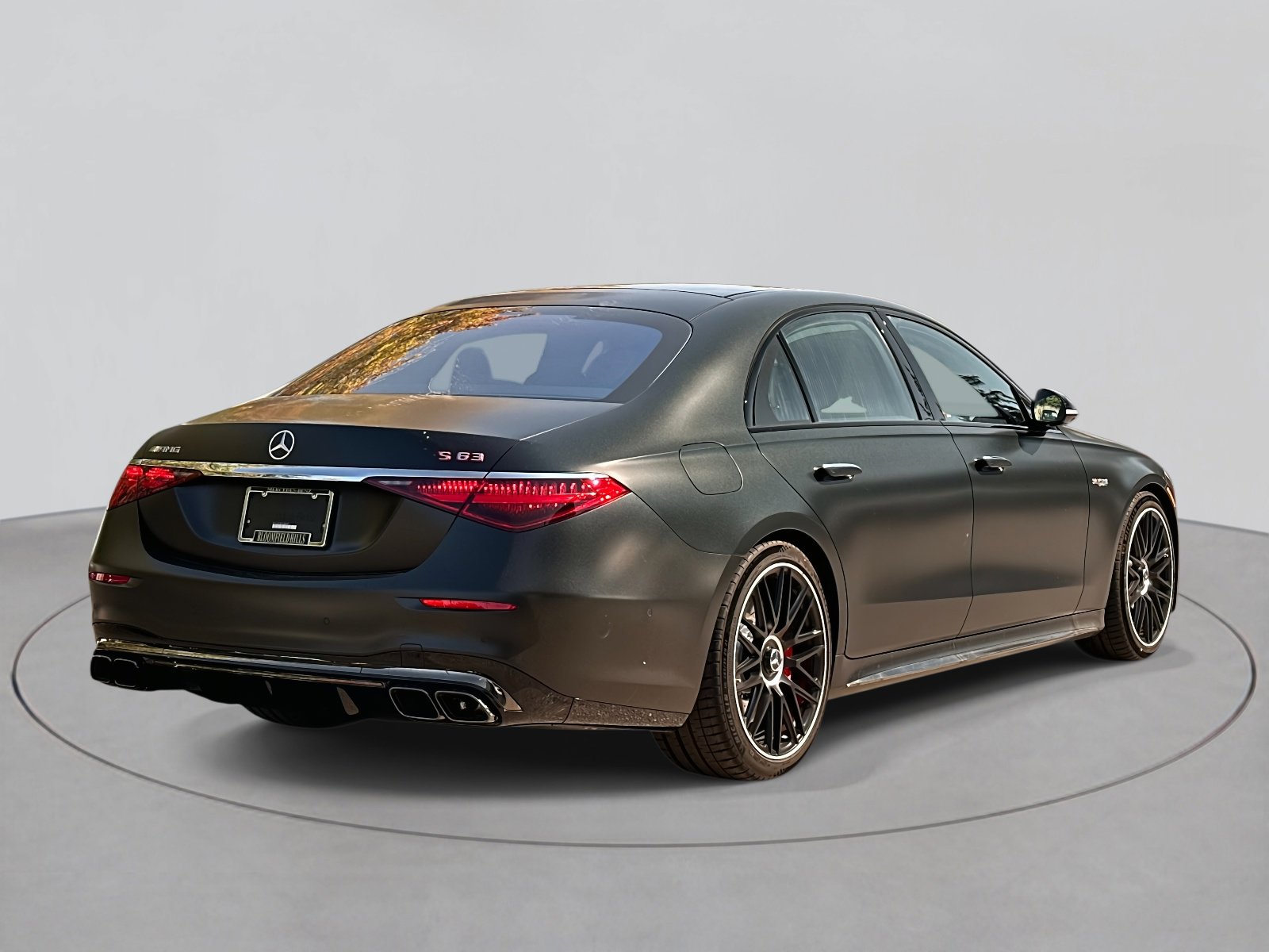 2026 Mercedes Benz S AMG 63 4MATIC photo 4