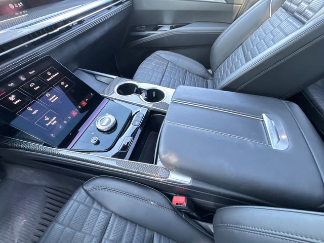 2025 Cadillac Escalade V-Series photo 21