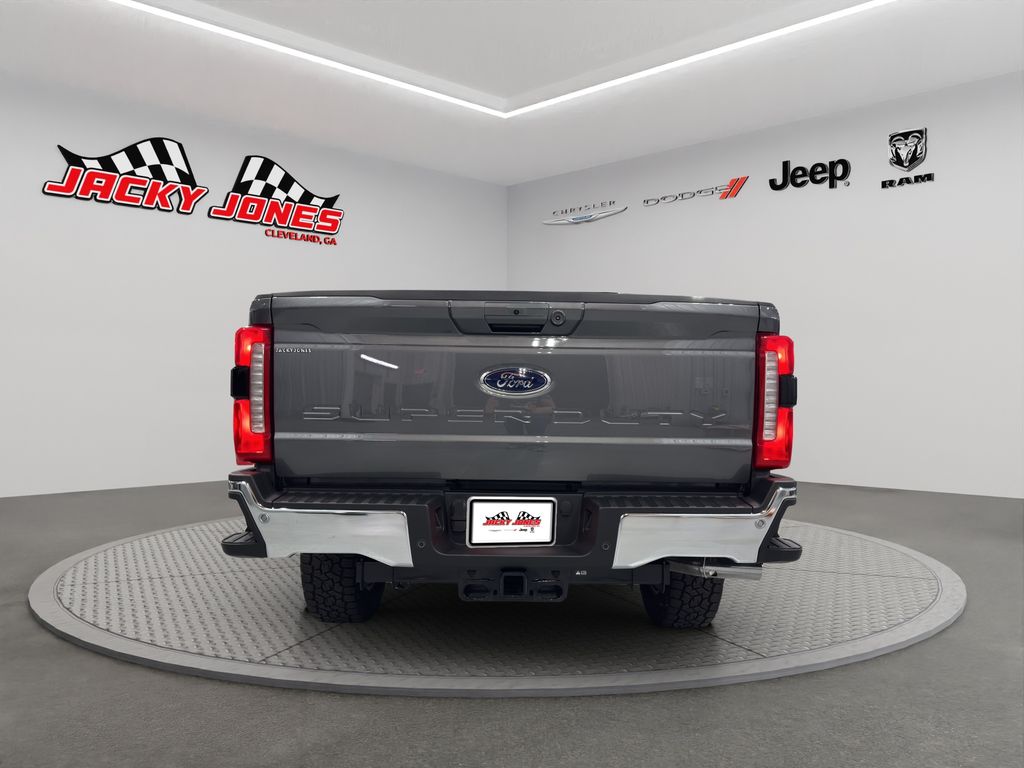 2025 Ford F-250 Lariat photo 4