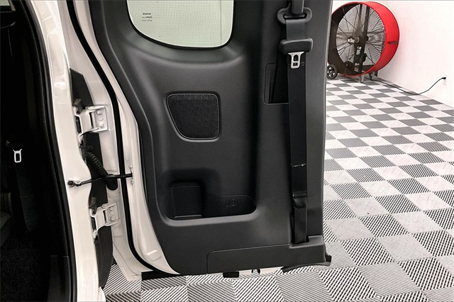 2025 Nissan Frontier SV photo 26