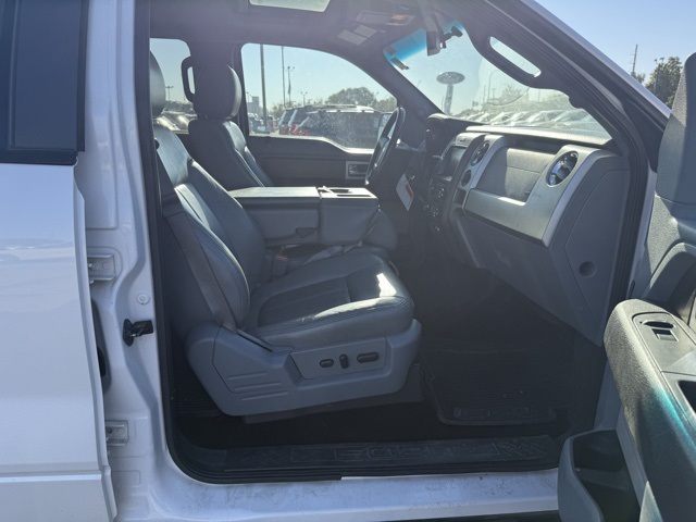2013 Ford F-150 Lariat photo 9