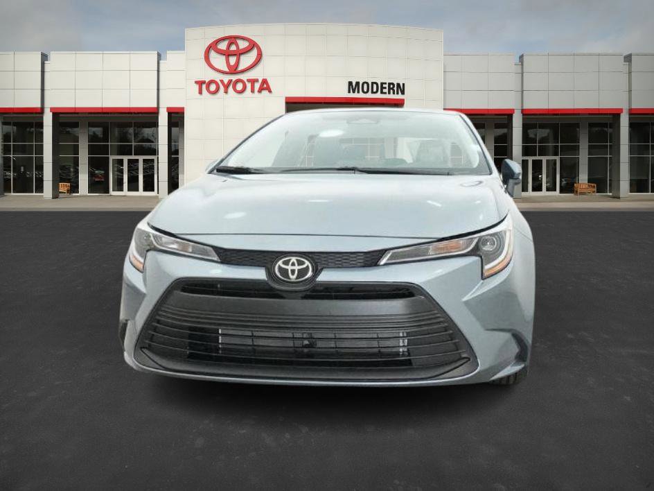 2026 Toyota Corolla LE photo 3