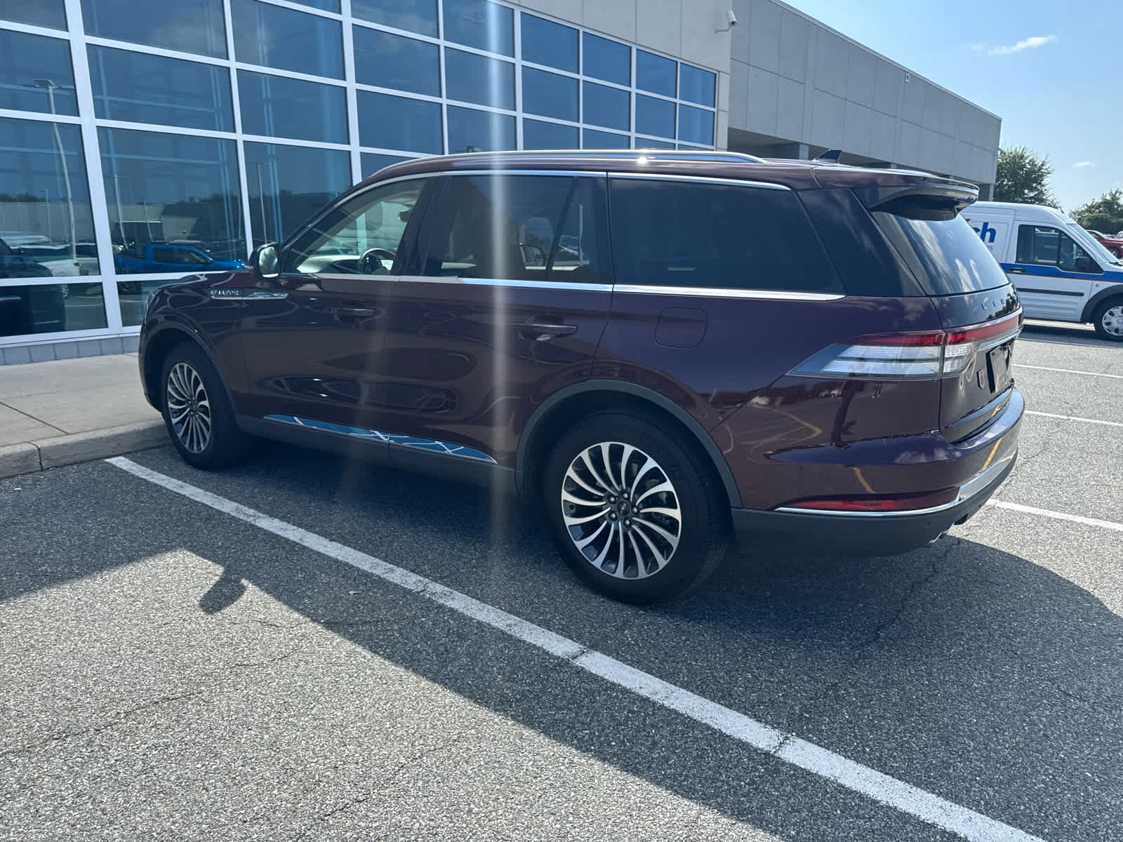 2022 Lincoln Aviator Standard photo 5
