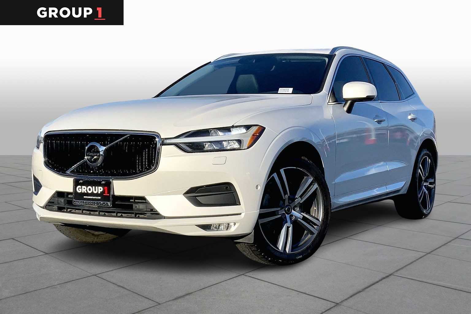 2018 Volvo XC60 Momentum's photo