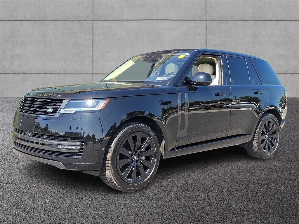 2023 Land Rover Range Rover SE's photo