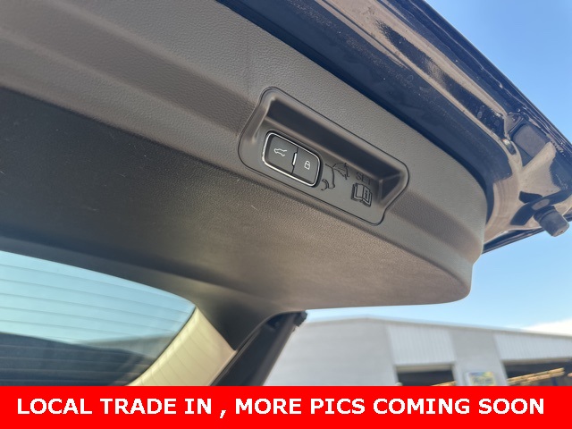 2025 Ford Explorer Platinum photo 17