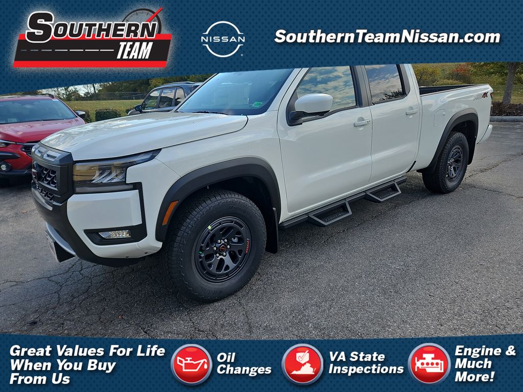2026 Nissan Frontier PRO-4X's photo