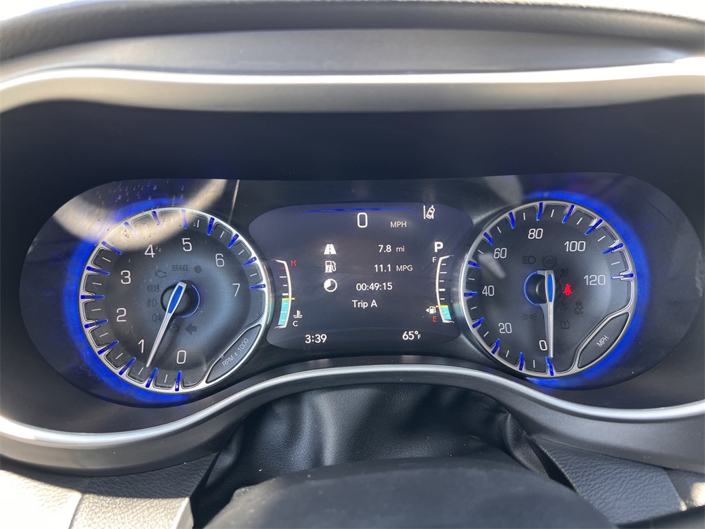 2024 Chrysler Pacifica Touring L photo 30