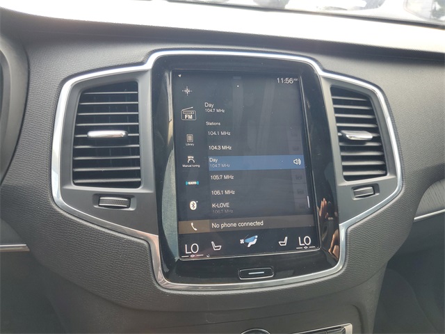 2020 Volvo XC90 T6 Momentum photo 18