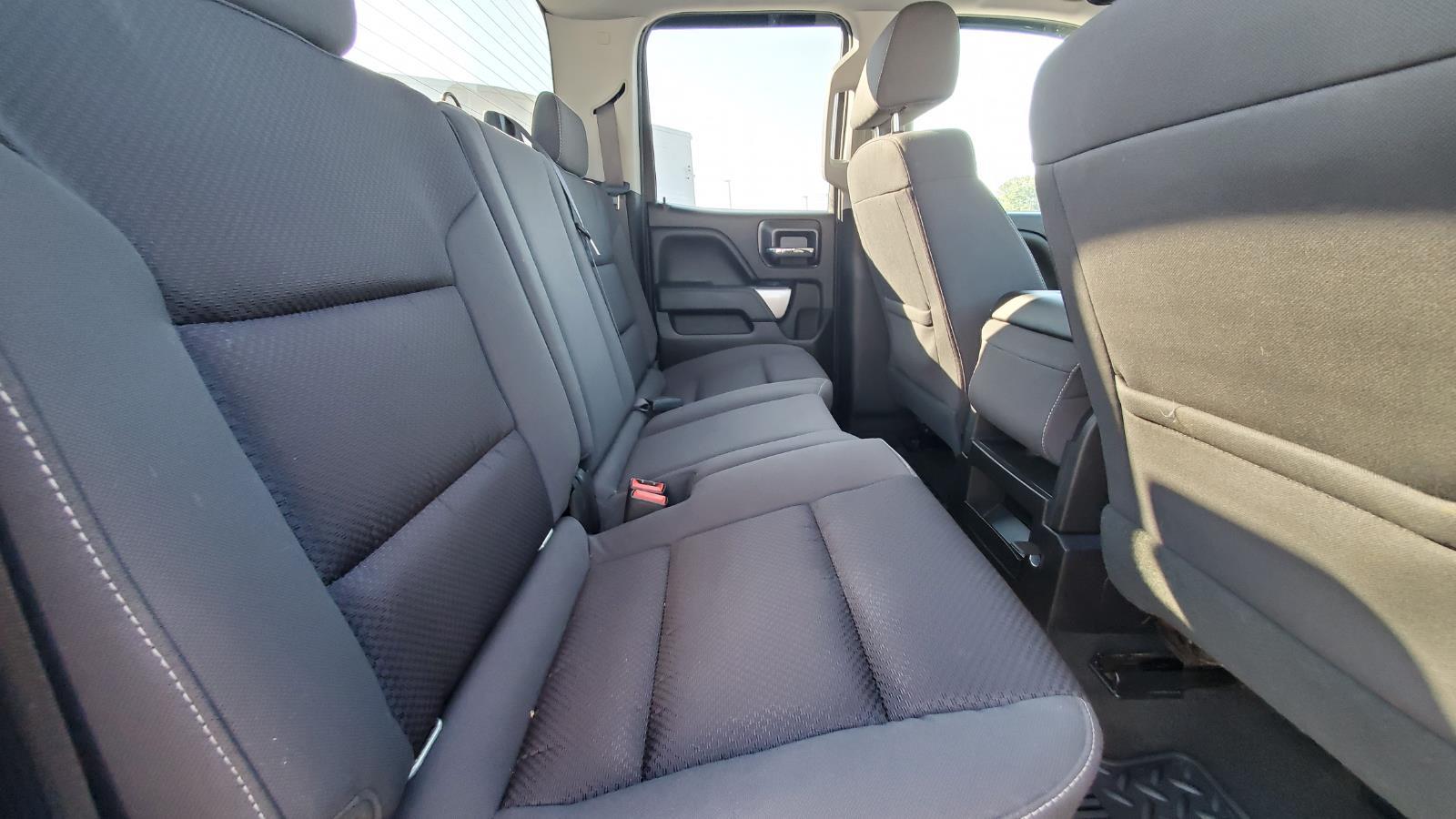 2018 Chevrolet Silverado 1500 LT photo 6