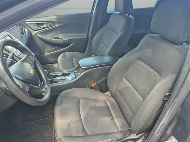 2017 Chevrolet Malibu photo 9