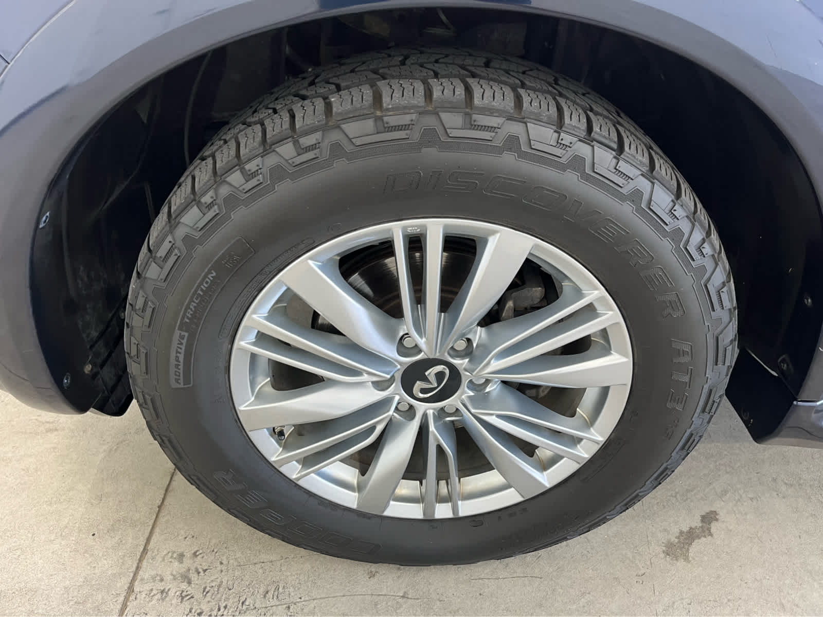 2020 Infiniti QX80 Luxe photo 4