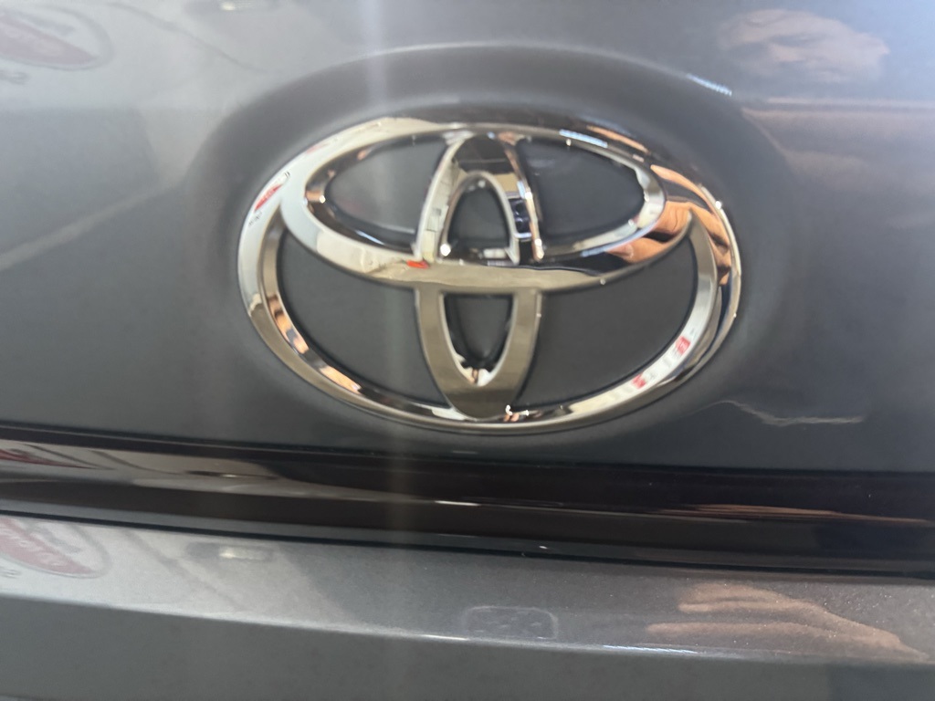 2025 Toyota Corolla SE photo 16