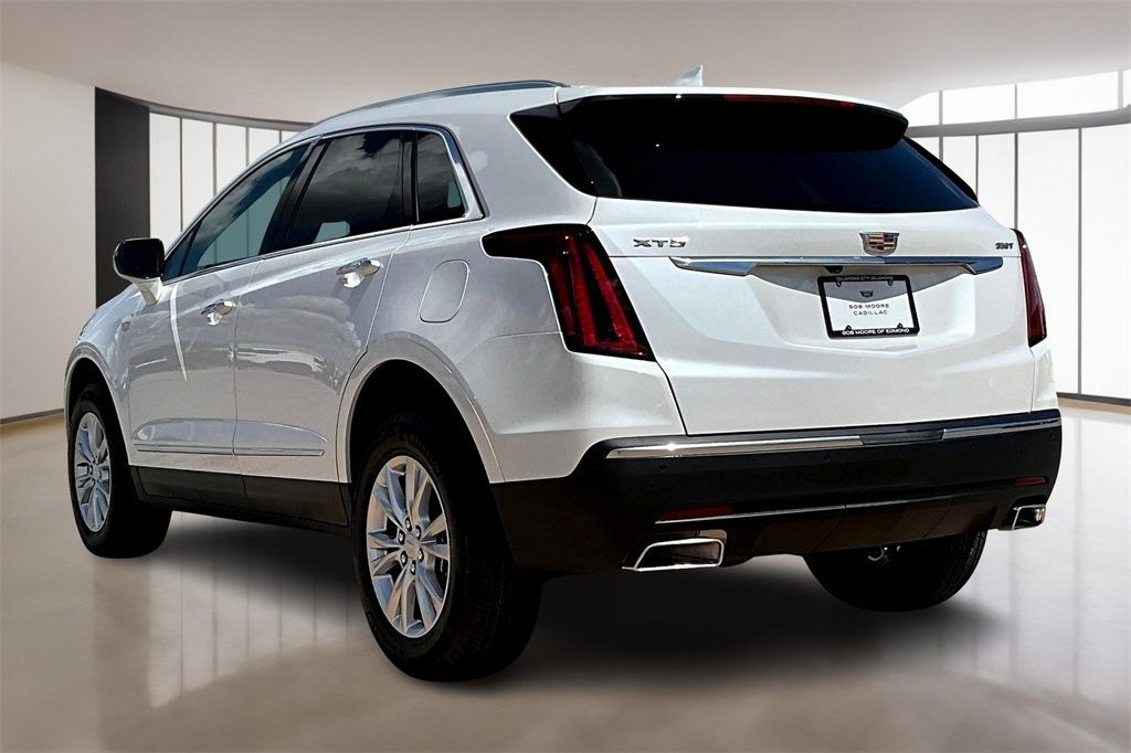 2025 Cadillac XT5 Luxury photo 3