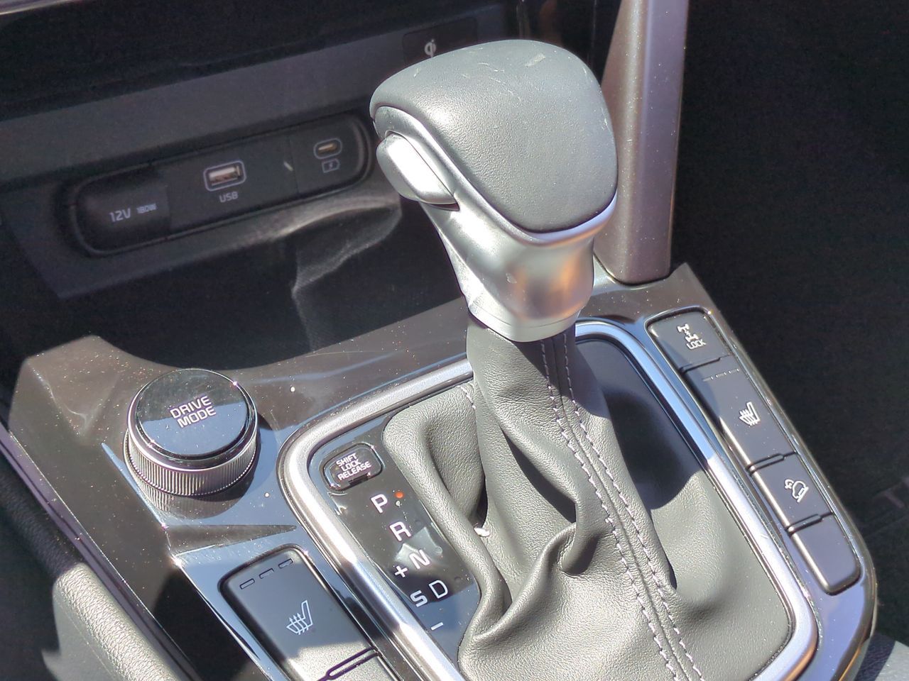 2024 Kia Seltos EX photo 9