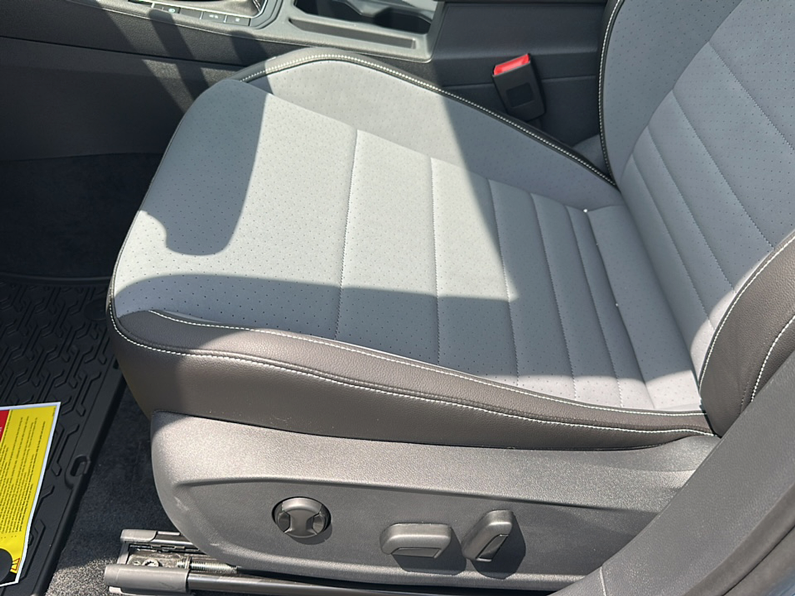2025 Volkswagen Jetta 1.5T SE photo 5