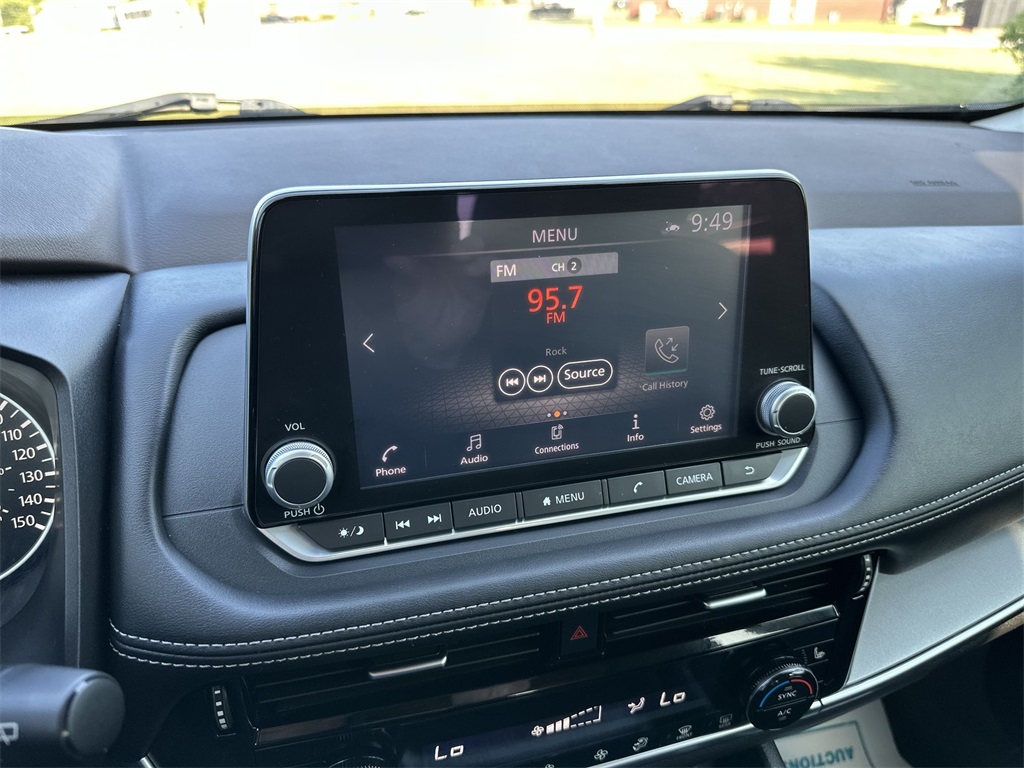 2021 Nissan Rogue SV photo 16