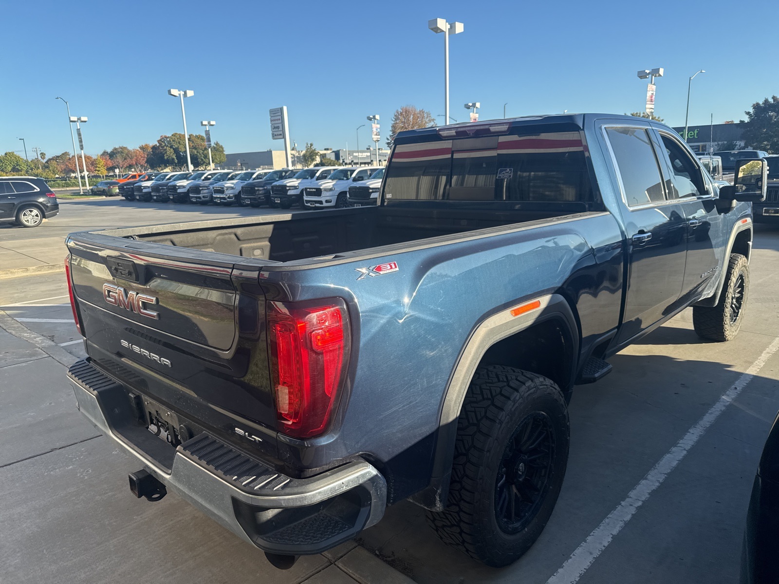 2022 Gmc Sierra 2500 HD SLT photo 3