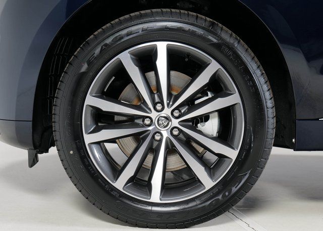 2025 Jaguar F-PACE R-Dynamic S photo 8