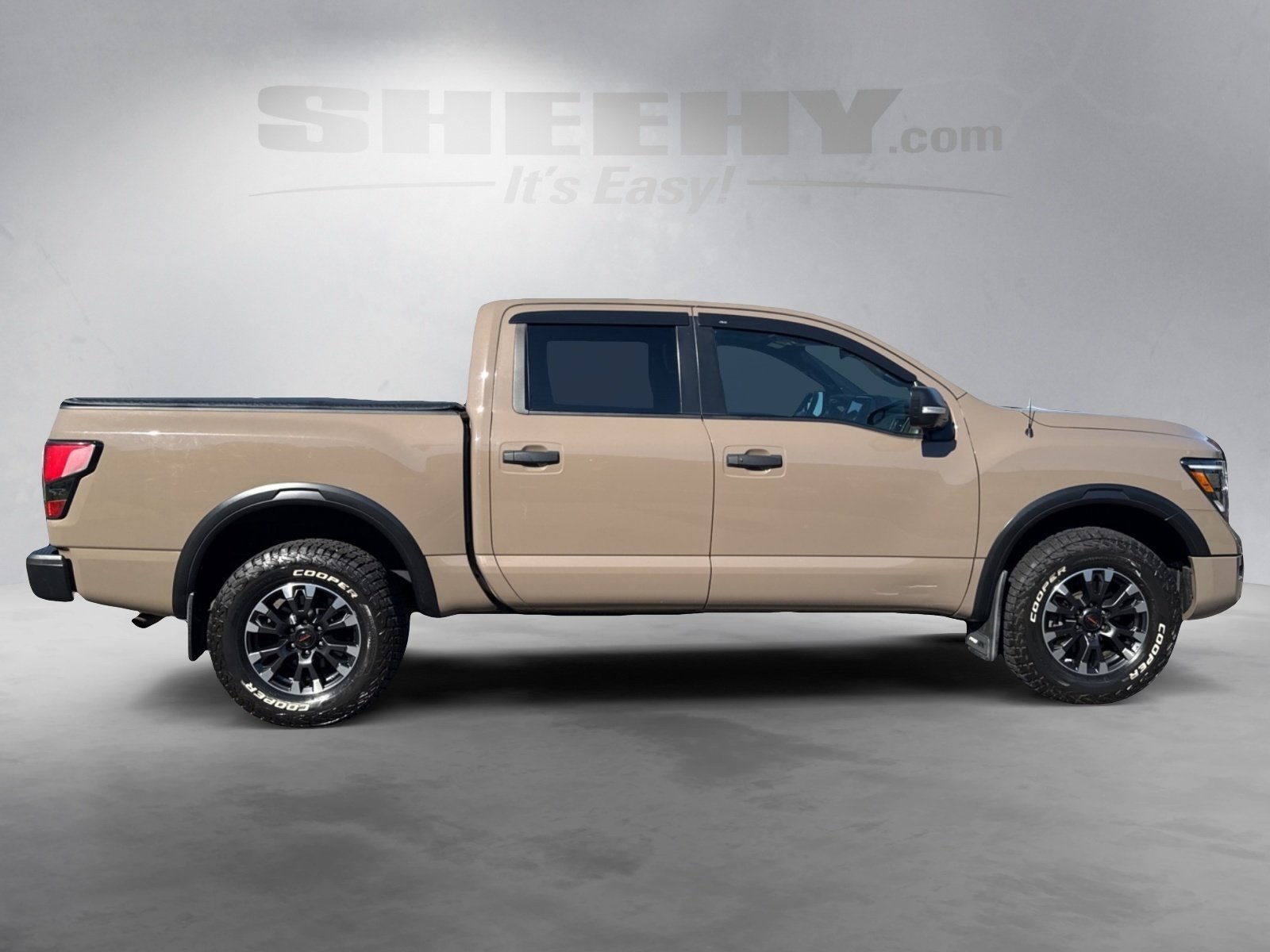 2021 Nissan Titan PRO-4X photo 7