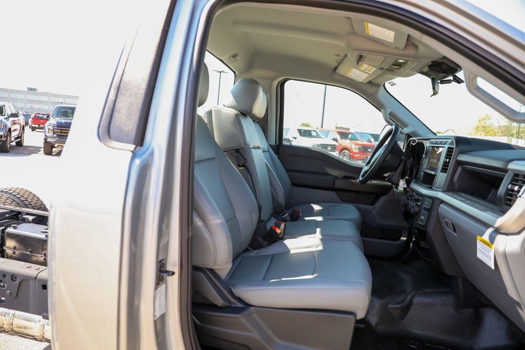 2024 Ford F-550 XL photo 17