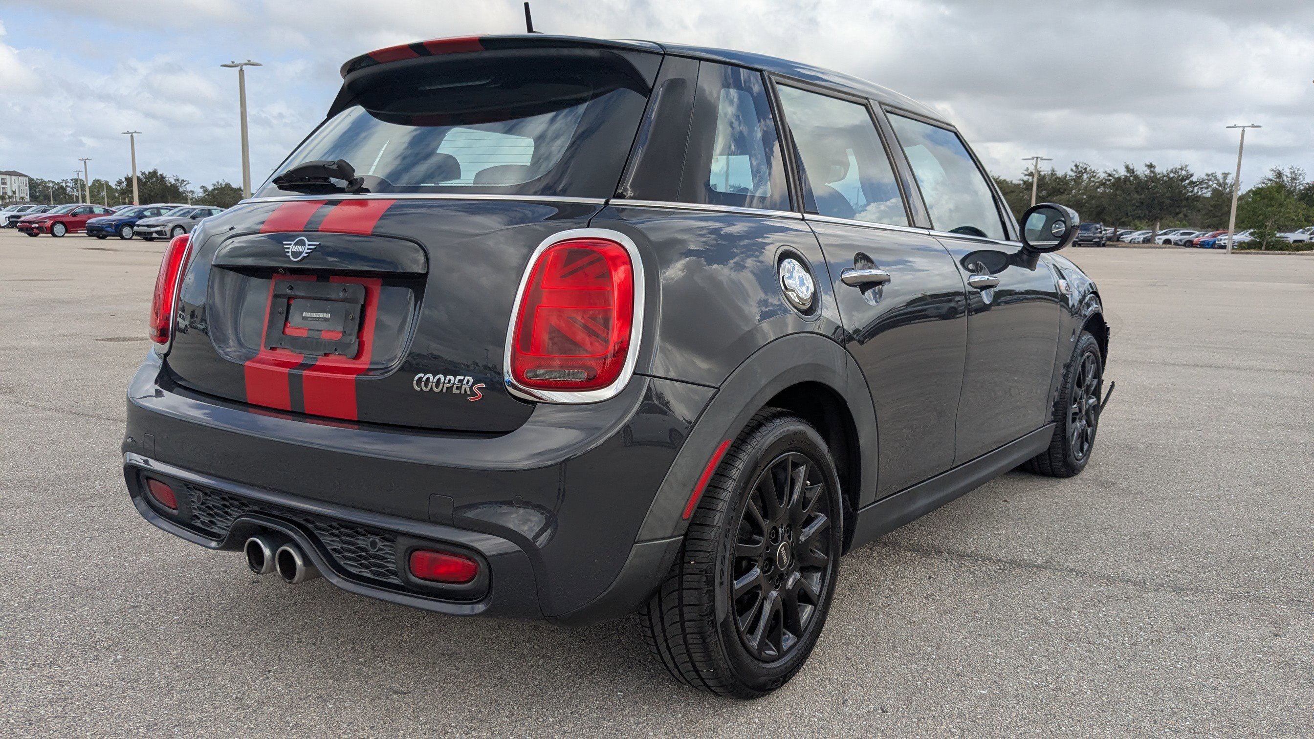 2020 Mini Cooper 4 Door Hardtop S photo 3