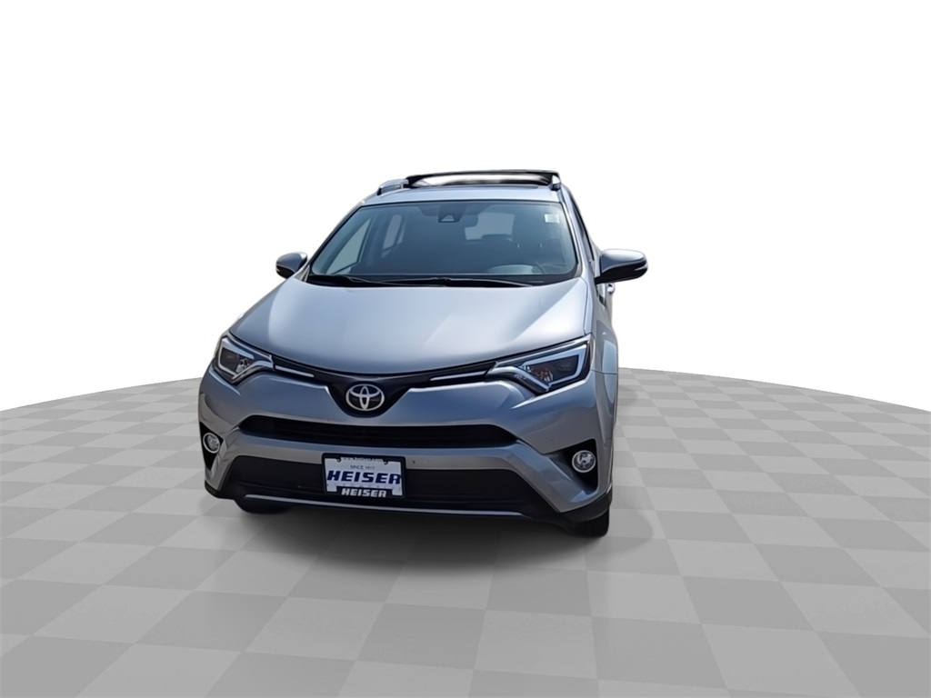 2018 Toyota RAV4 Limited Platinum photo 3