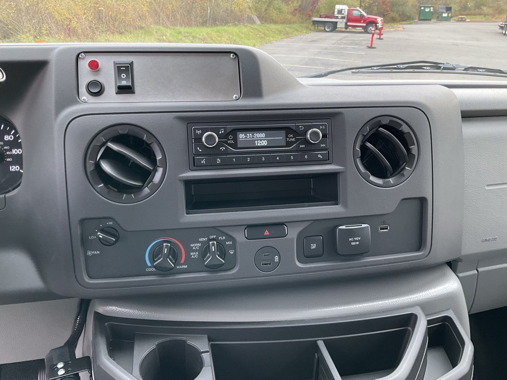 2026 Ford E-350 Base photo 4