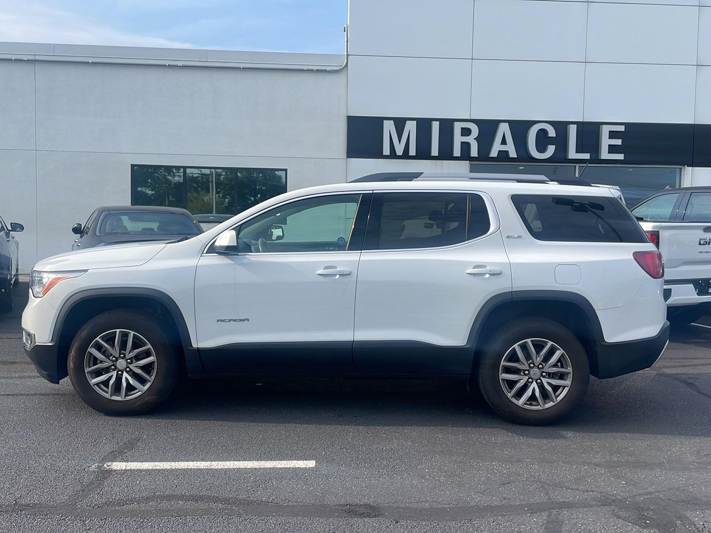 2018 Gmc Acadia SLE photo 2