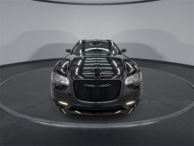 2022 Chrysler 300 Touring L photo 3