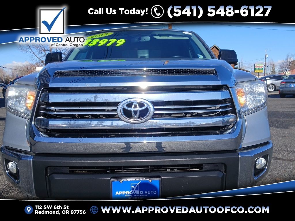 2017 Toyota Tundra SR5 photo 4