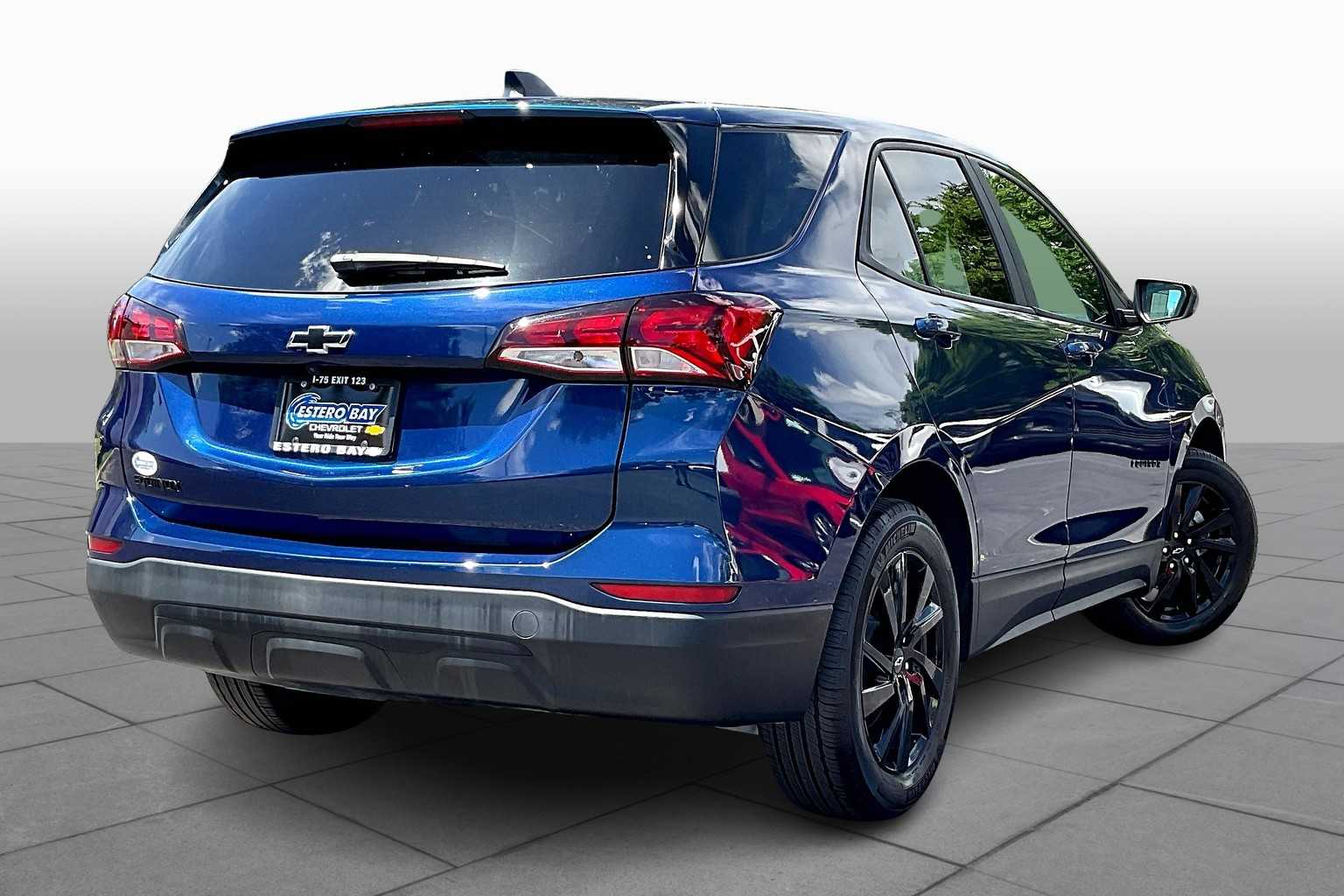 2023 Chevrolet Equinox LS photo 12