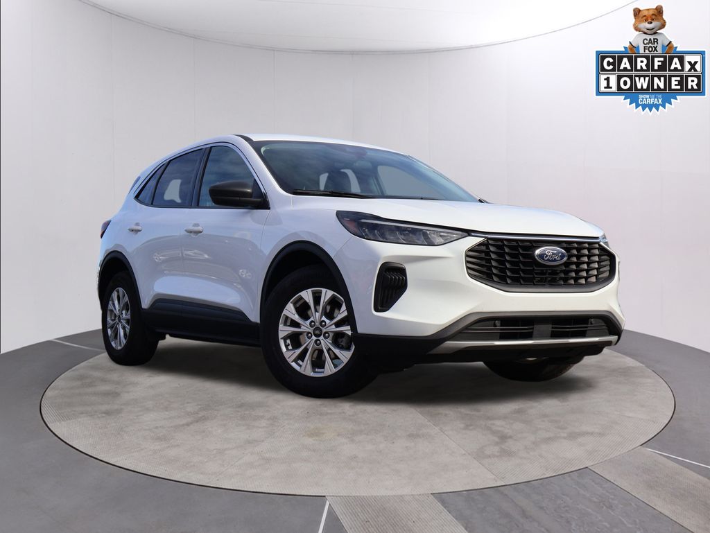 2023 Ford Escape Active's photo