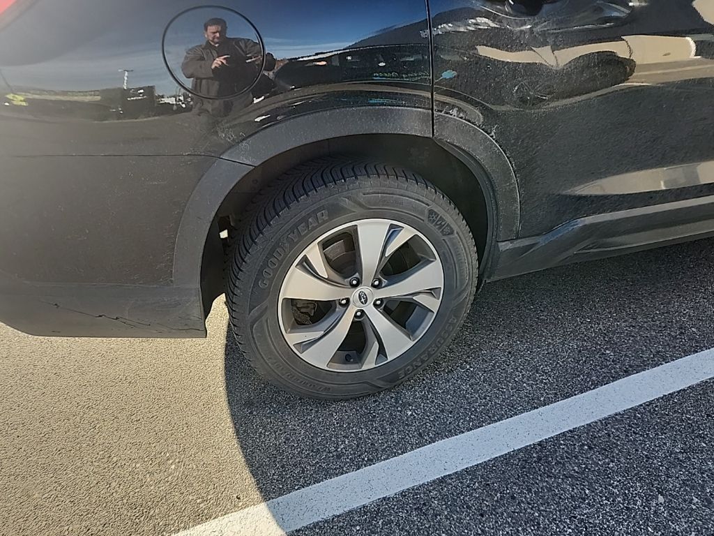 2022 Subaru Ascent Premium photo 4