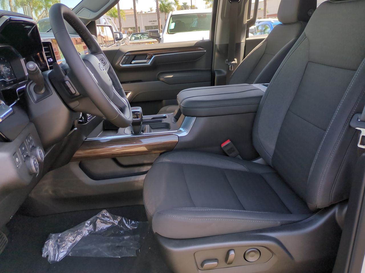 2025 Chevrolet Silverado 1500 RST photo 18
