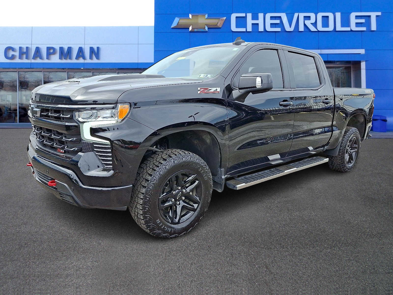 2024 Chevrolet Silverado 1500 LT Trail Boss photo 3