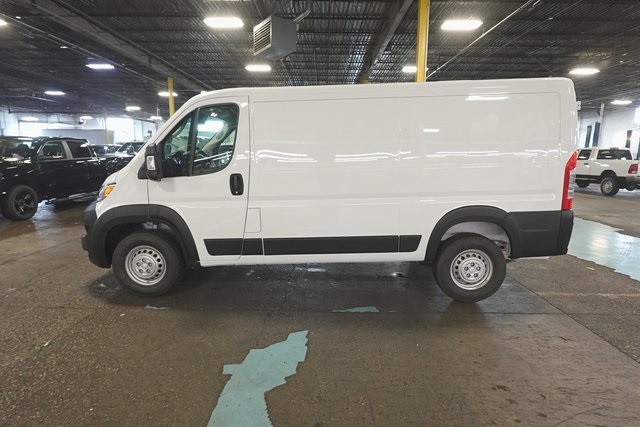 2025 Ram ProMaster 1500 Tradesman photo 3