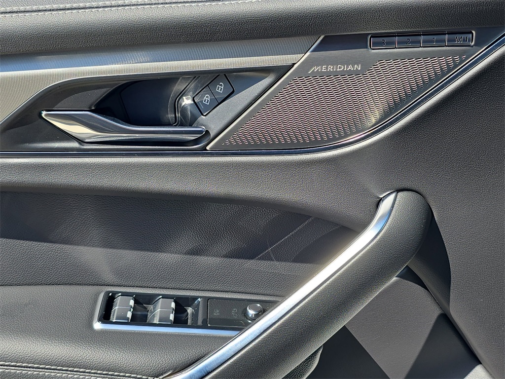2025 Jaguar F-PACE P250 R-Dynamic S photo 25