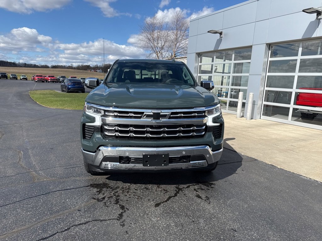 2025 Chevrolet Silverado 1500 LTZ photo 2