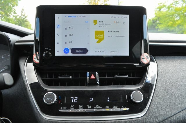 2023 Toyota Corolla LE photo 33