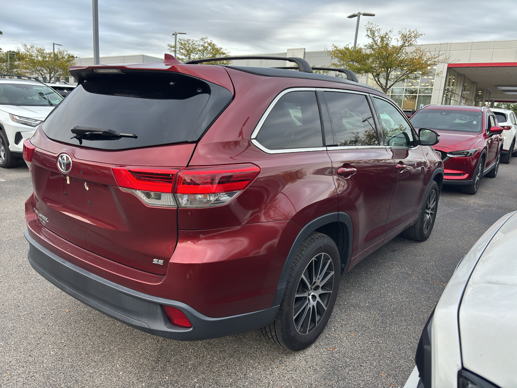 2017 Toyota Highlander SE photo 5