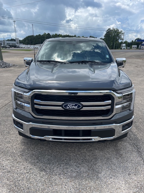 2025 Ford F-150 Lariat photo 3