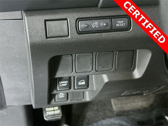 2024 Nissan Frontier SV photo 11
