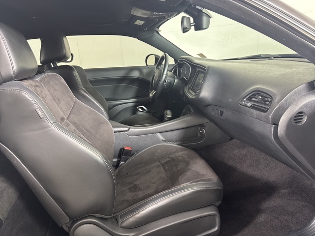 2017 Dodge Challenger GT photo 4