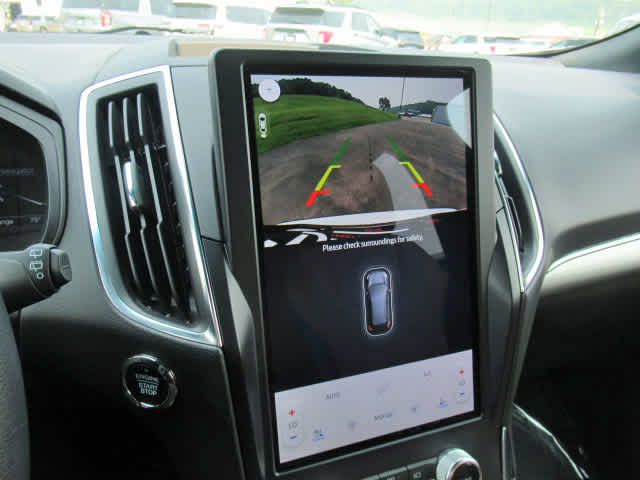 2024 Ford Edge Titanium photo 20