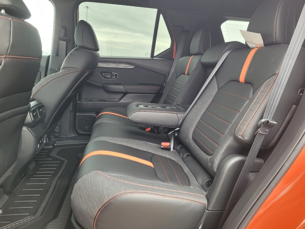2026 Honda Passport TrailSport photo 9